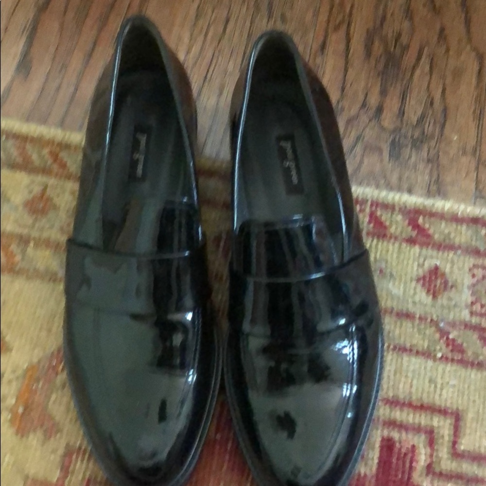 Paul green loafers black patent leather Euc size 9